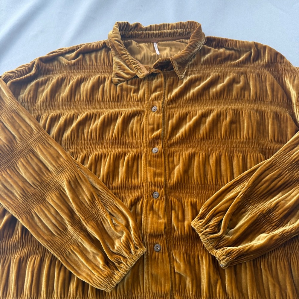 Free People Gold Velvet Blouse Womens Large Smocked Boho Velour Crinkle Oversize - Picture 5 of 10